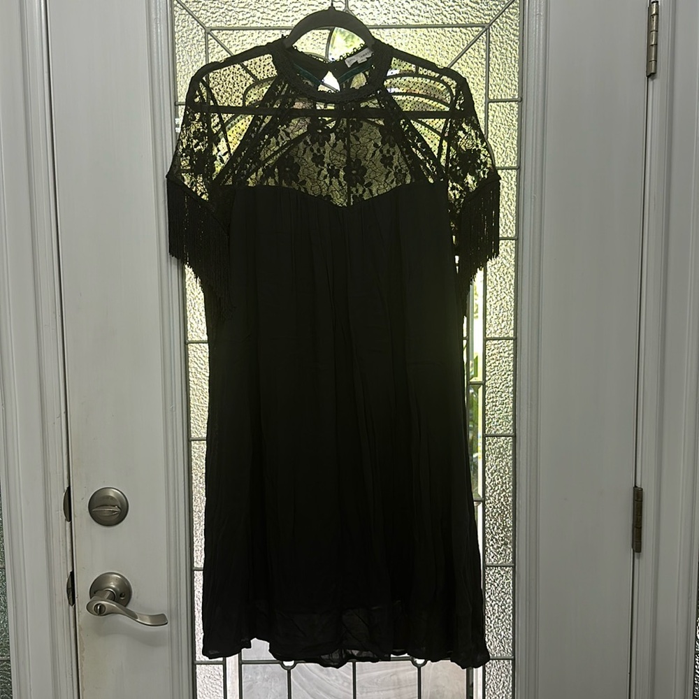 Coco & Jameson tassle sleeve dress